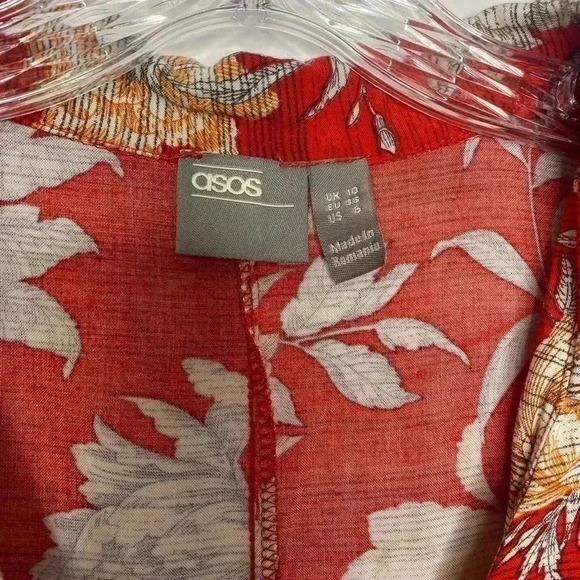 ASOS Red Button Front Tea Playsuit Romper in Floral Tropical Print - Picture 7 of 7